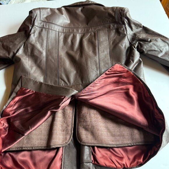 Vintage Brown Leather Trench Coat by The Leather Warehouse – Size 44 - Picture 9 of 10